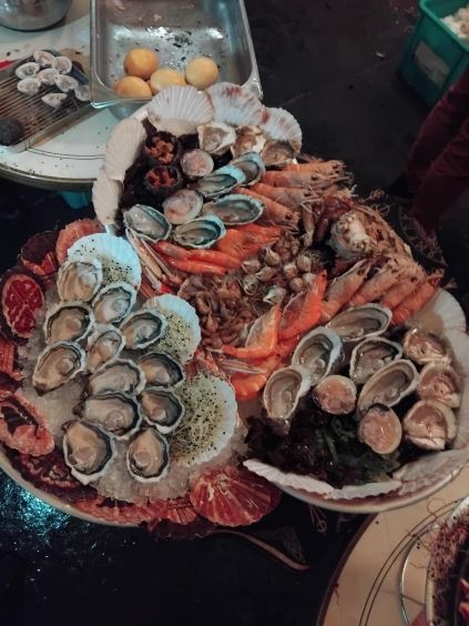 Encore de belles performances pour notre jeune apprenant en poissonnerie qui, après une belle finale nationale, a tutoyé le gratin europén du métier !